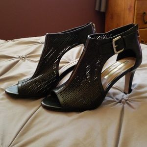 Audrey Brooke Black Dress Sandals